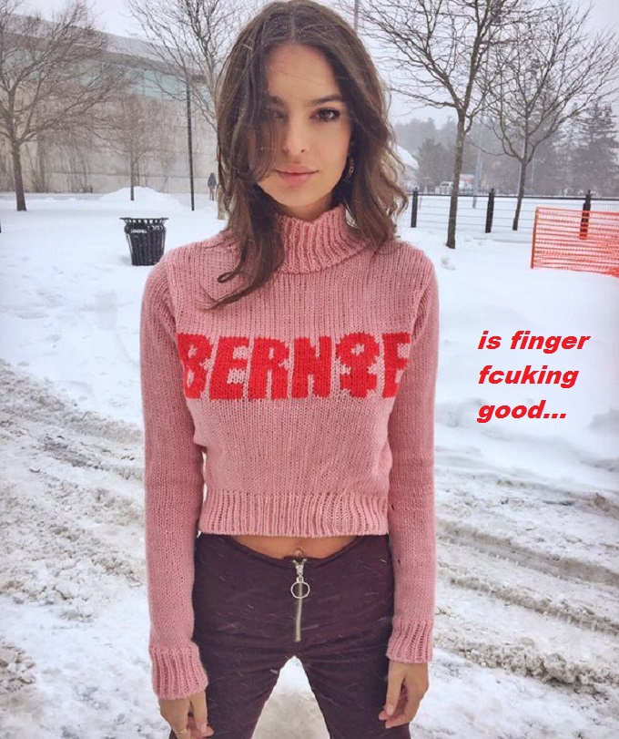 Female Bernie supporter finger fcuking good