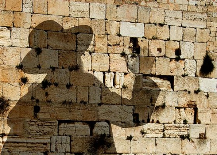 wailing-wall-shadow